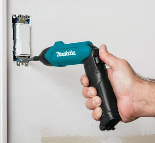 ATORNILLADOR 3.6V KIT 81PZ DF001DW MAKITA.