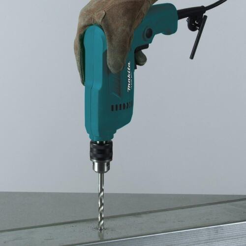 TALADRO 3/8 PULG VVR MT M0600B MAKITA.