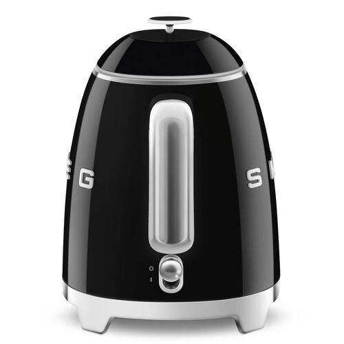 Hervidor Eléctrico Smeg KLF05BLUS de 0.8 L Color Negro.