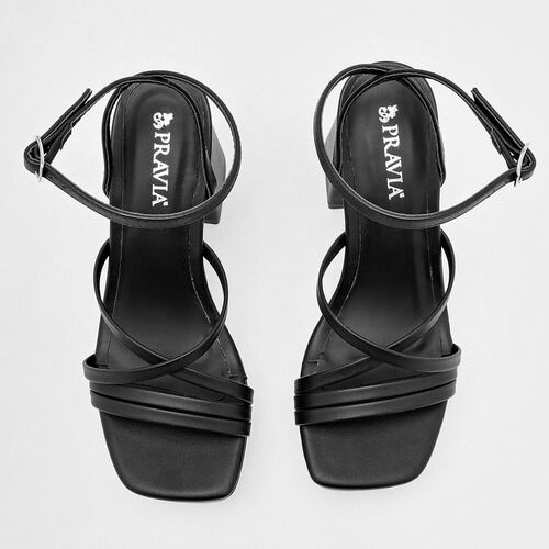 Pravia Zapatilla para mujer negro Codigo 125682E.