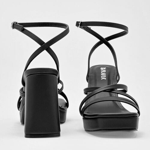 Pravia Zapatilla para mujer negro Codigo 125682E.