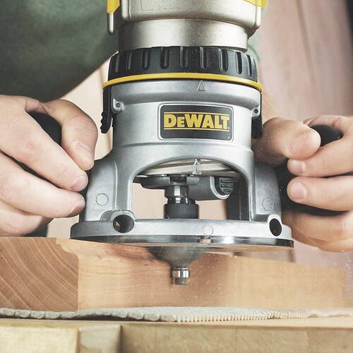 Router 2 1 4Hp 1440W 8000 24000Rpm Collet 1 41  Dewalt Dw618