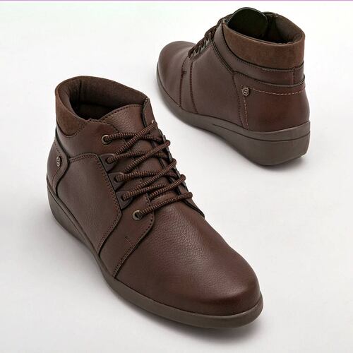 BOTIN CON AGUJETAS Etnia 9424 Color Cafe PARA Mujer Tx7