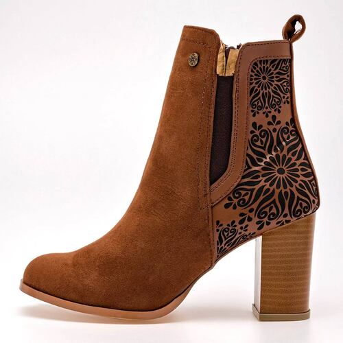 BOTA GAMUZA CON GRABADO Mora tierra 114412132 Color Cafe PARA Mujer Tx7