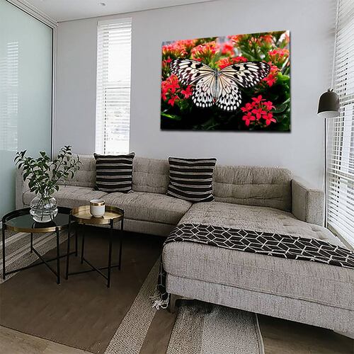 Cuadro Decorativo Canvas Paisaje Mariposa blanca sobre flores rojas de 120 X 60 cm.