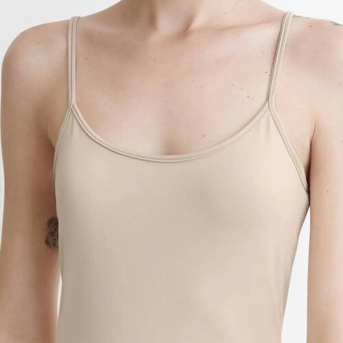 Top casual dama nude Holly Land modelo GLOR