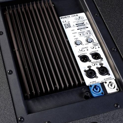Subwoofer Autoamplificado 3600 w EVENT-218A DAS 