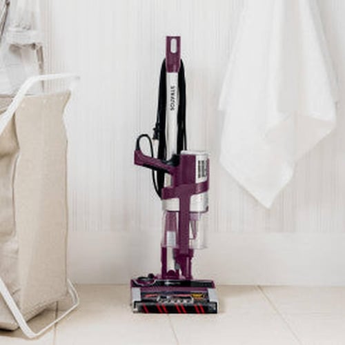 Aspiradora vertical Shark HZ3000 .