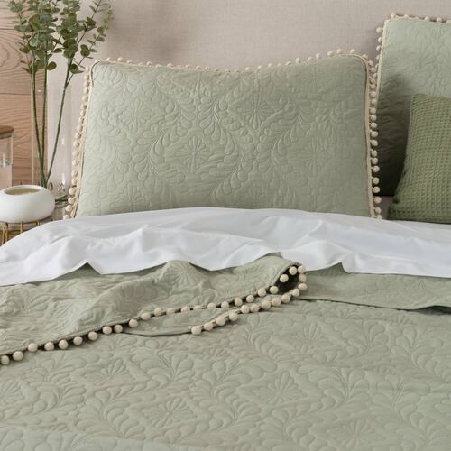 Edredón Ligero con Pompones Matrimonial y Fundas de Almohada Verde Claro Beige REAL TEXTIL.