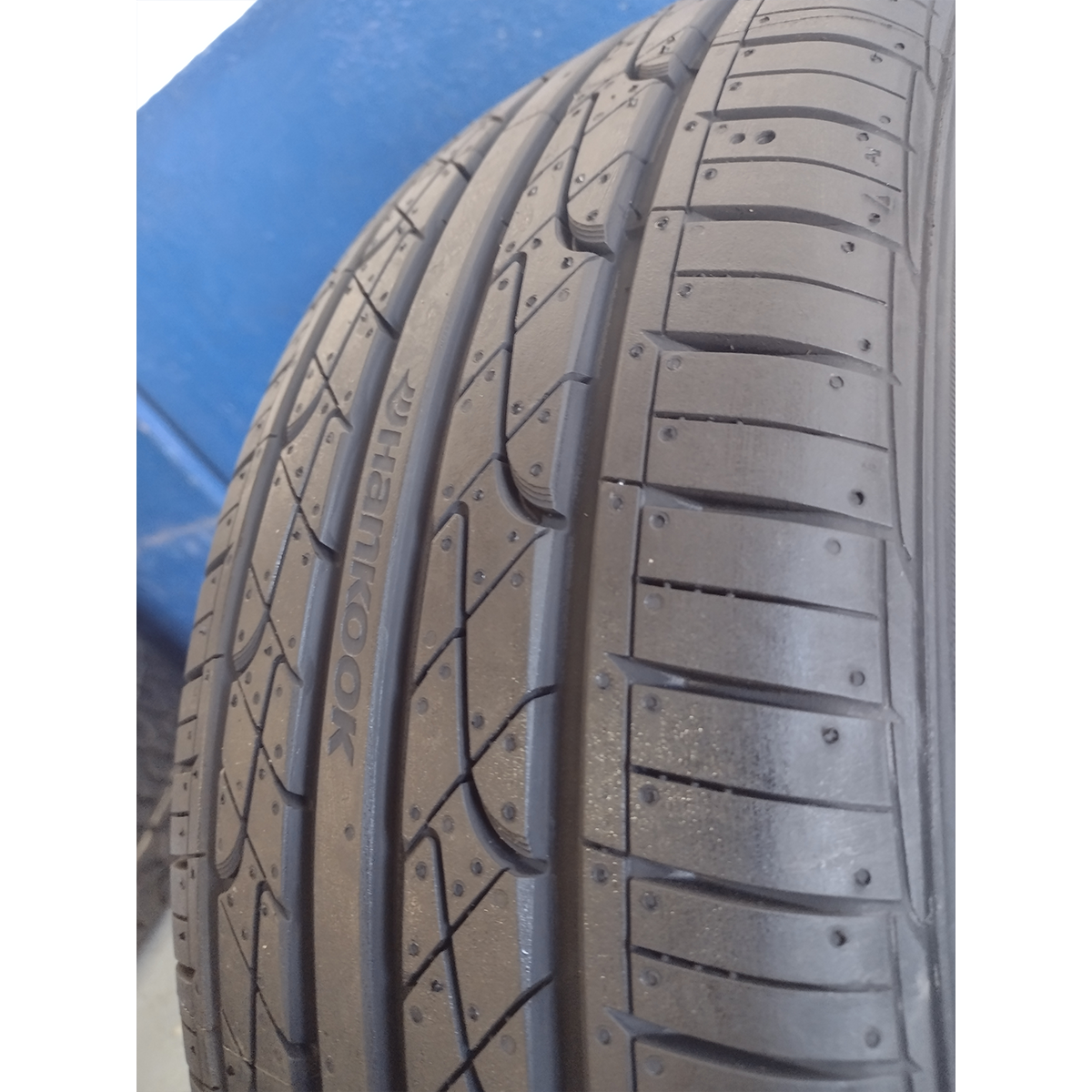 PAQUETE 2 LLANTAS 215/45R17 HANKOOK H457 91V XL.