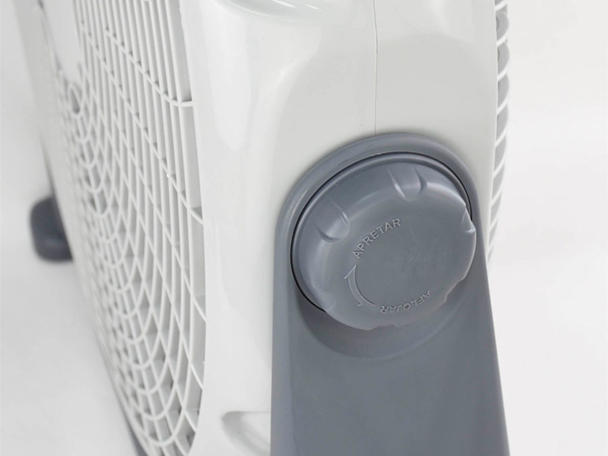 Ventilador piso 20" MYTEK 3385 inclinación manual 3 velocidades.