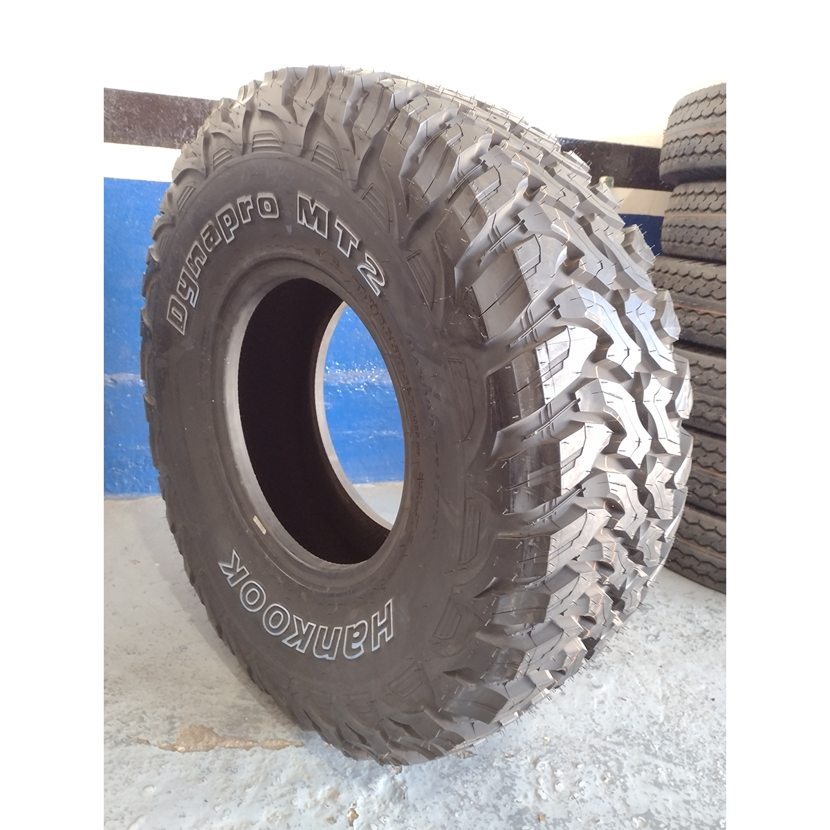 LLANTA 275/65R18 HANKOOK RT05 MUD TERRAIN MT LT.