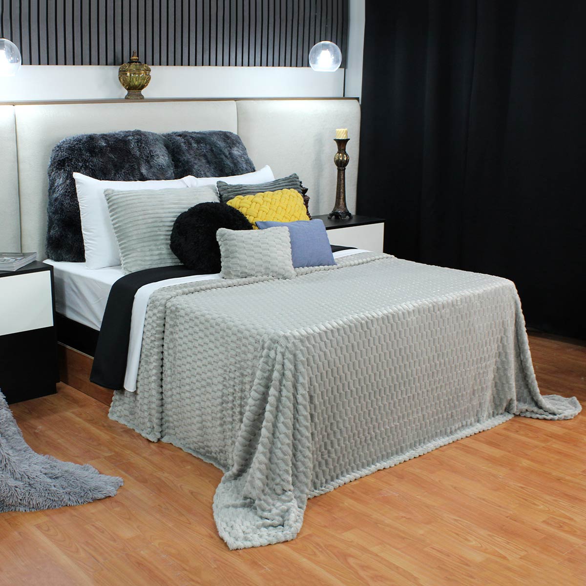 Frazada Embo King Size 250x240 cm Gris, ligera, suave, térmica y lavable