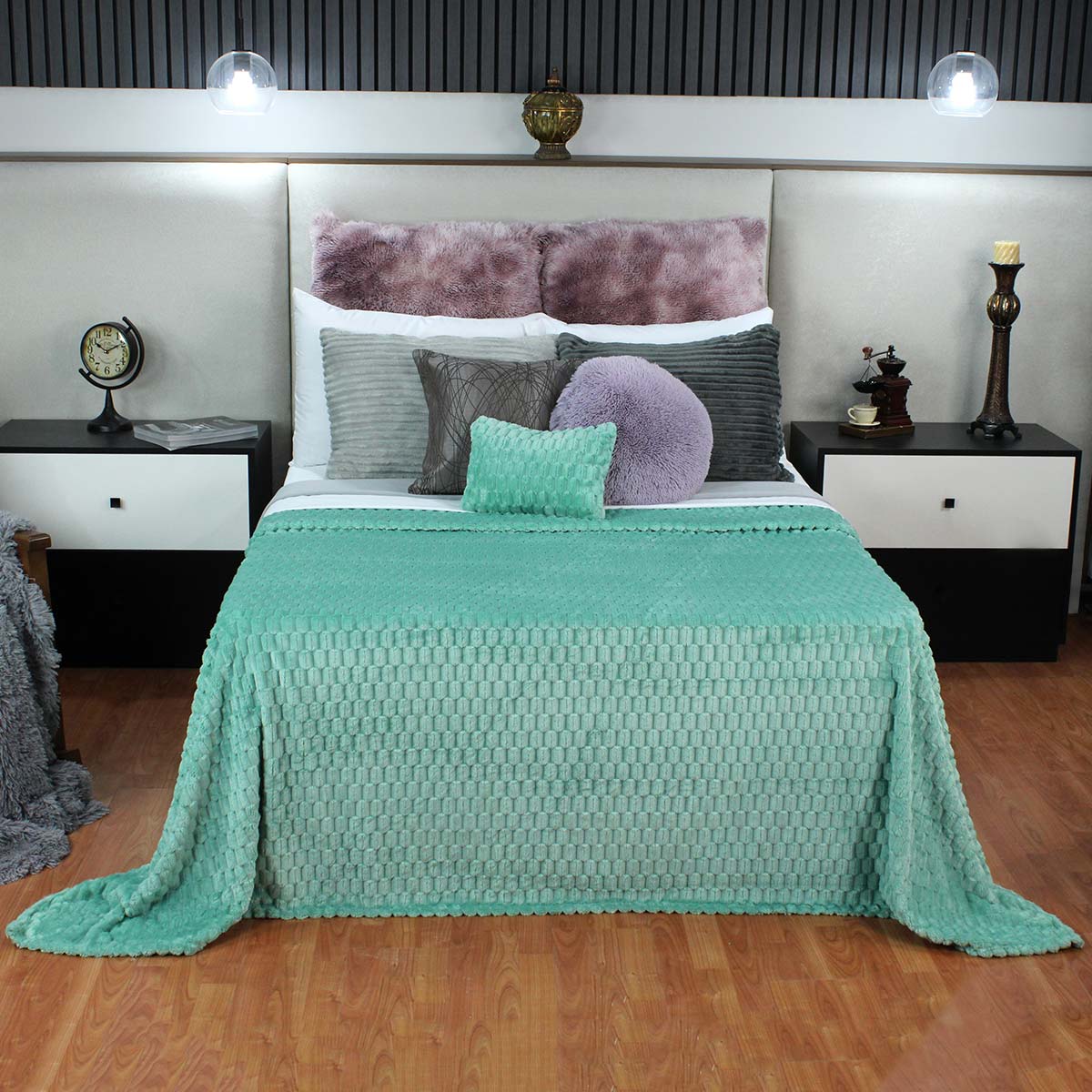 Frazada Embo King Size 250x240 cm Menta, ligera, suave, térmica y lavable