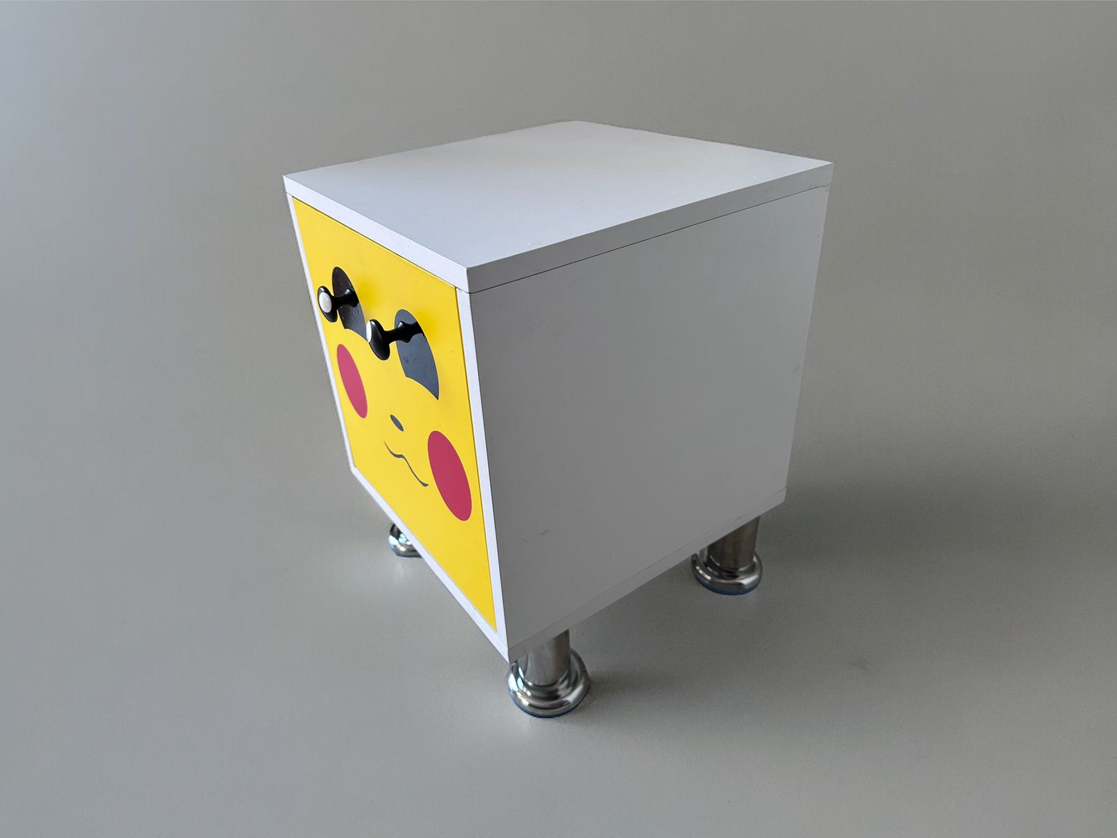 Buro Infantil Niños Mdf Incluye Luz Led Recamara Diseño Pokemon Pikachu.