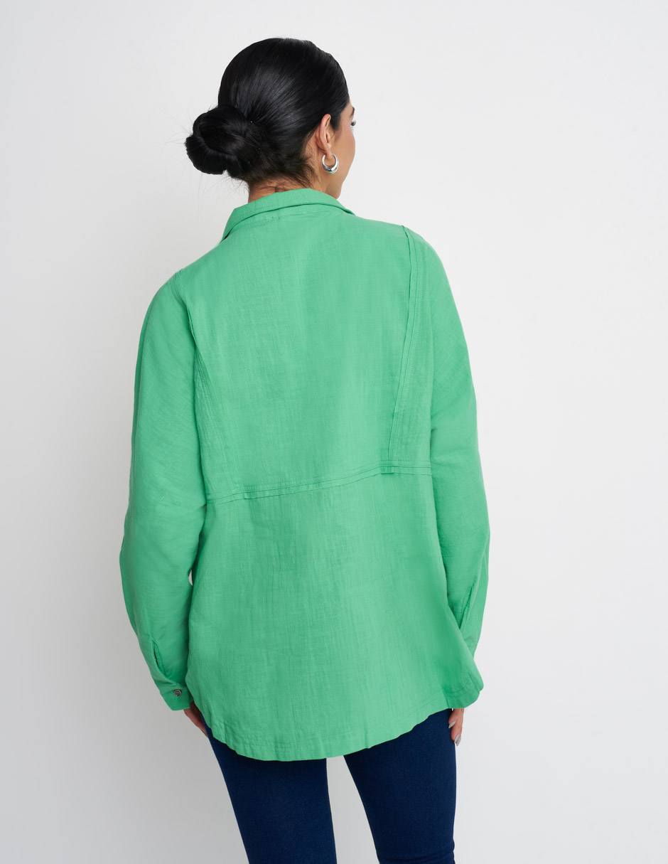 Camisa Oversize Devendi para mujer tela de algodón ligera en color verde largo por debajo de la cadera