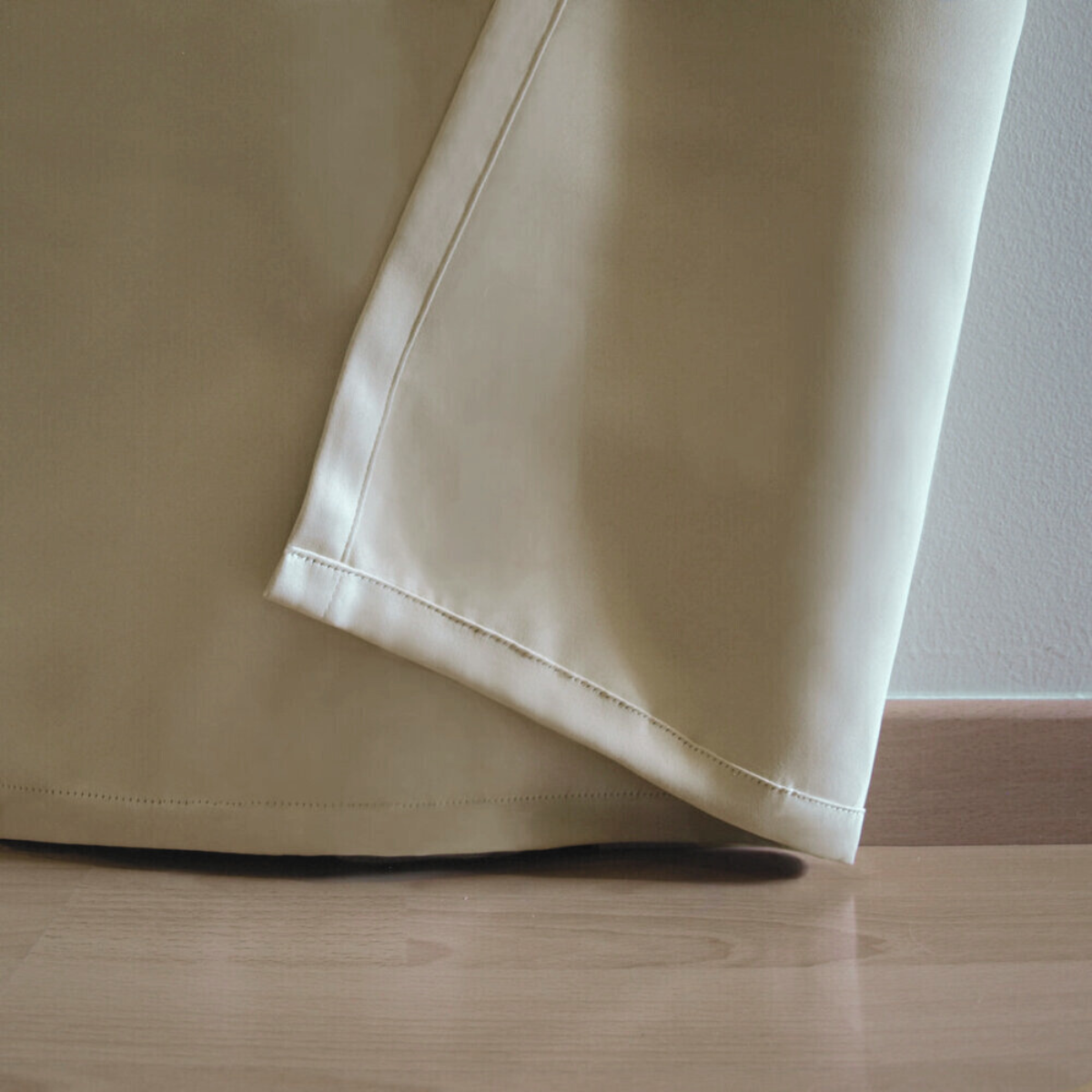 Cortina BlackOut Rebeca - 2 Paneles calidad Premium 95% Oscuridad- 300 cm x 230 cm de altura - Color Beige.