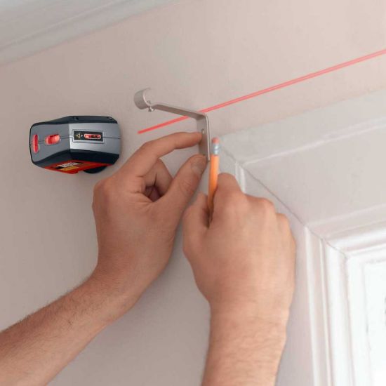 Nivel de láser BDL220S Black+Decker.