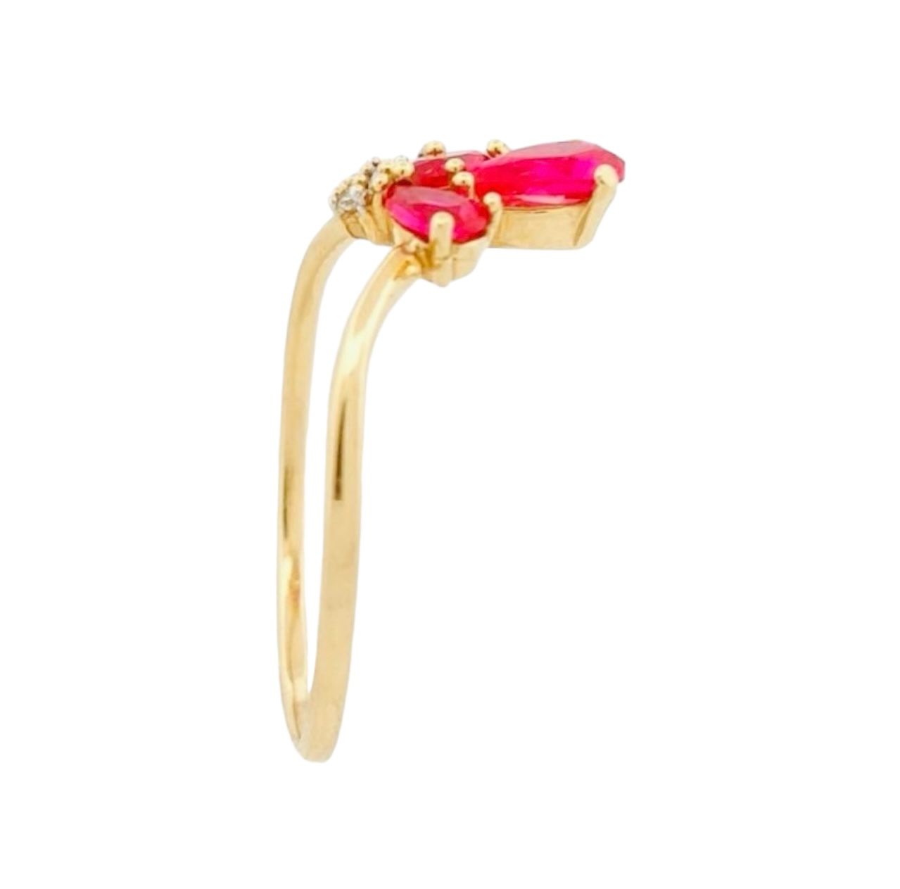 Anillo Flor Rubís Sintéticos Oro 14 K + Obsequio.