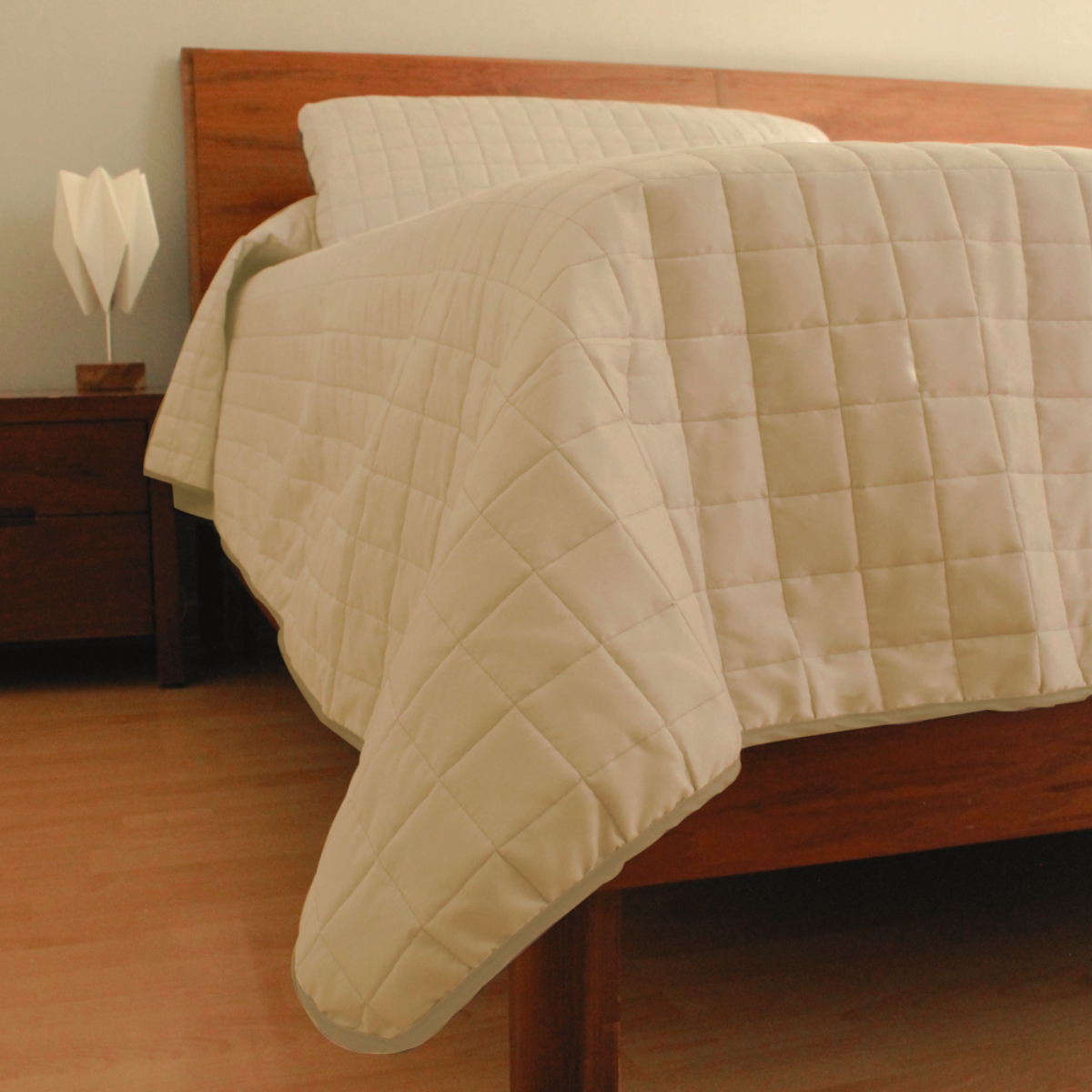 Edredón Ligero Koala Microfibra suave- Dos vistas - Mat/Queen  -Blanco-Beige.