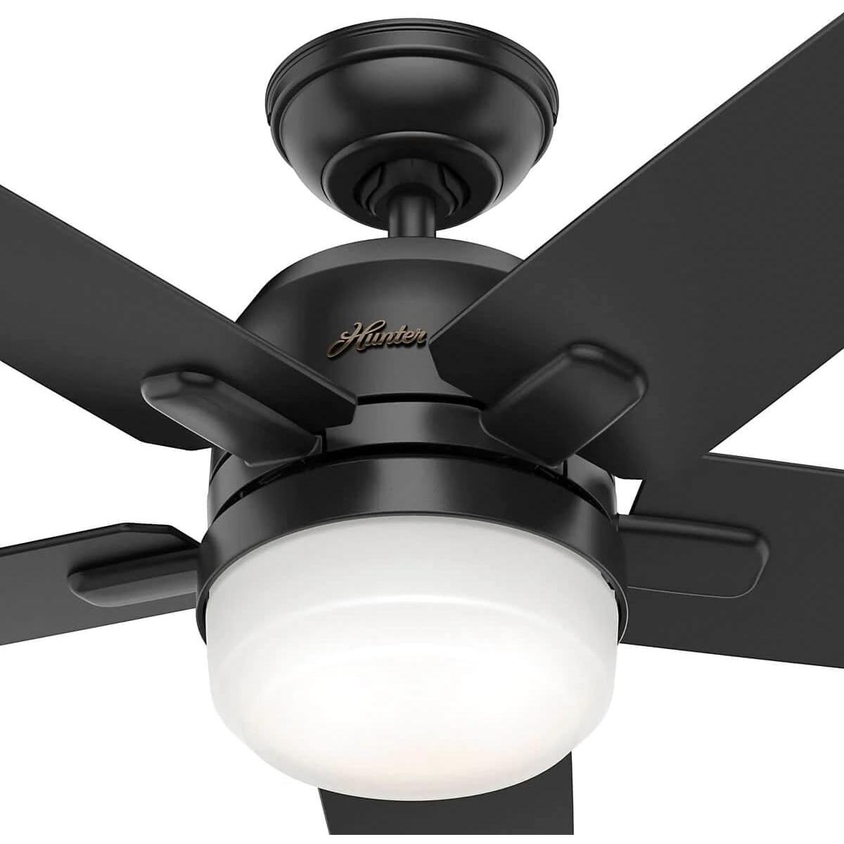Ventilador de techo 52 pulgadas 5 aspas color matte black c/luz marca hunter.