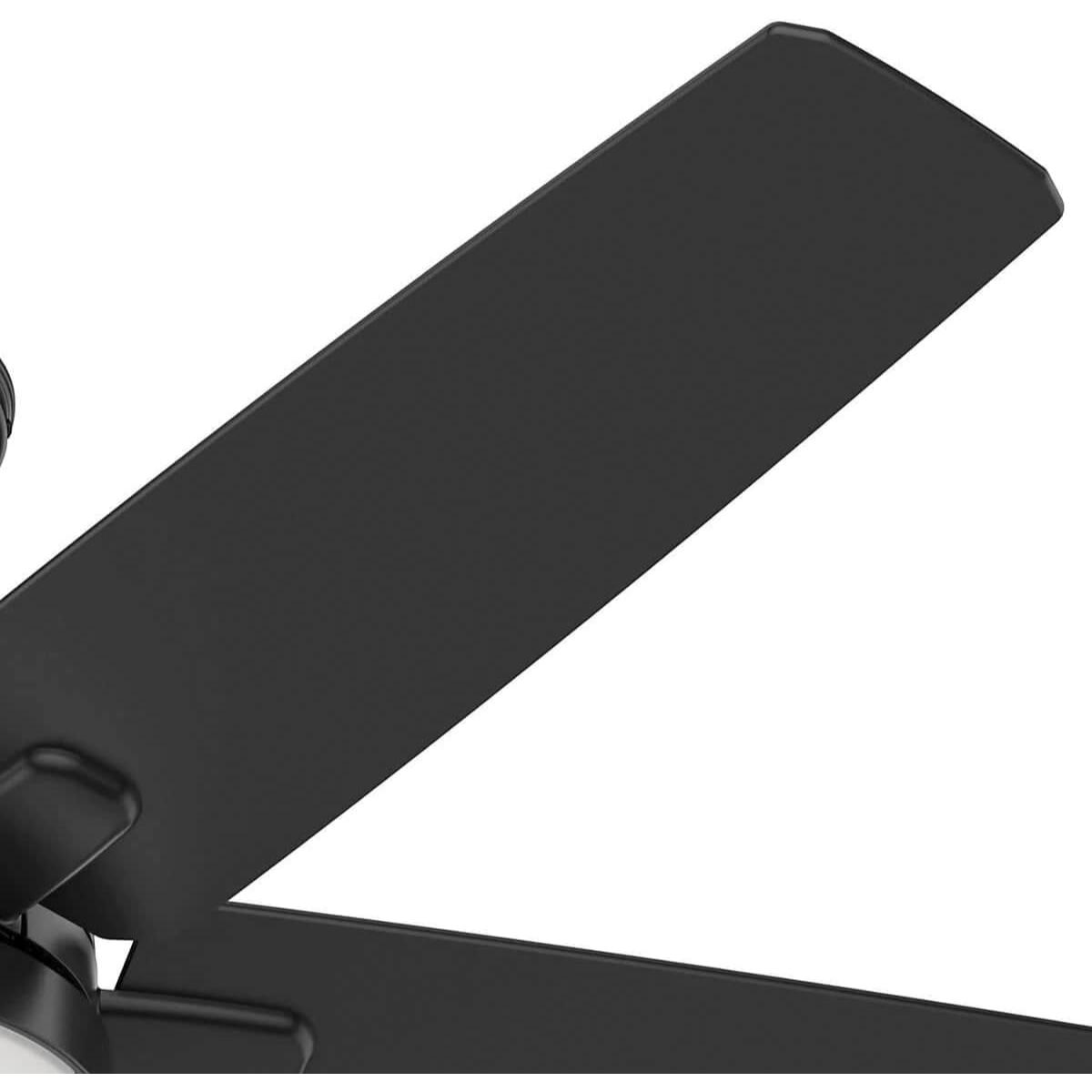 Ventilador de techo 52 pulgadas 5 aspas color matte black c/luz marca hunter.