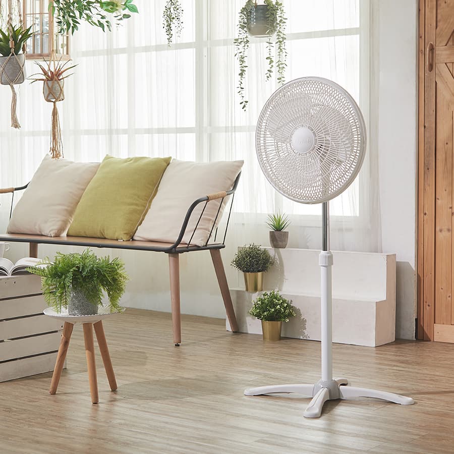 Ventilador de pedestal 16 pulgadas plástico marca Mytek.