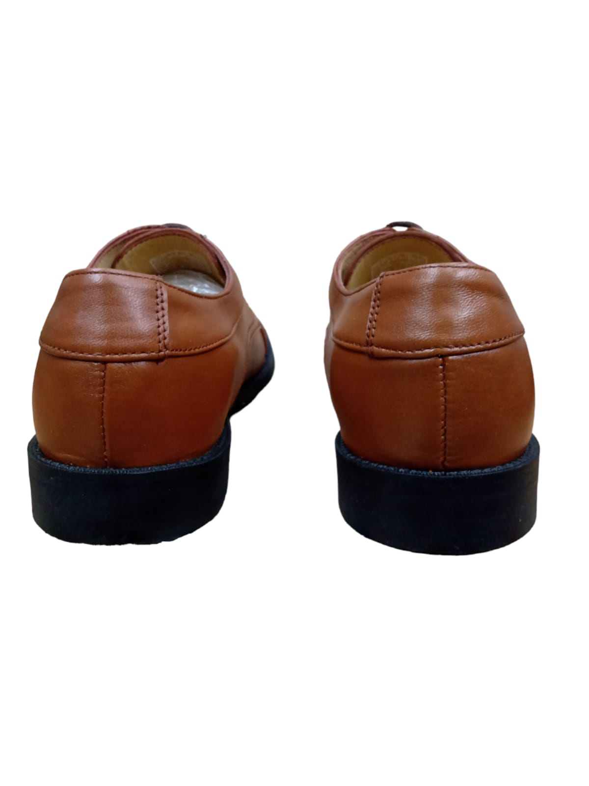 Calzado caballero, choclo de vestir piel  ovino, estilo 11215 marca Bond, confortable y elegante.