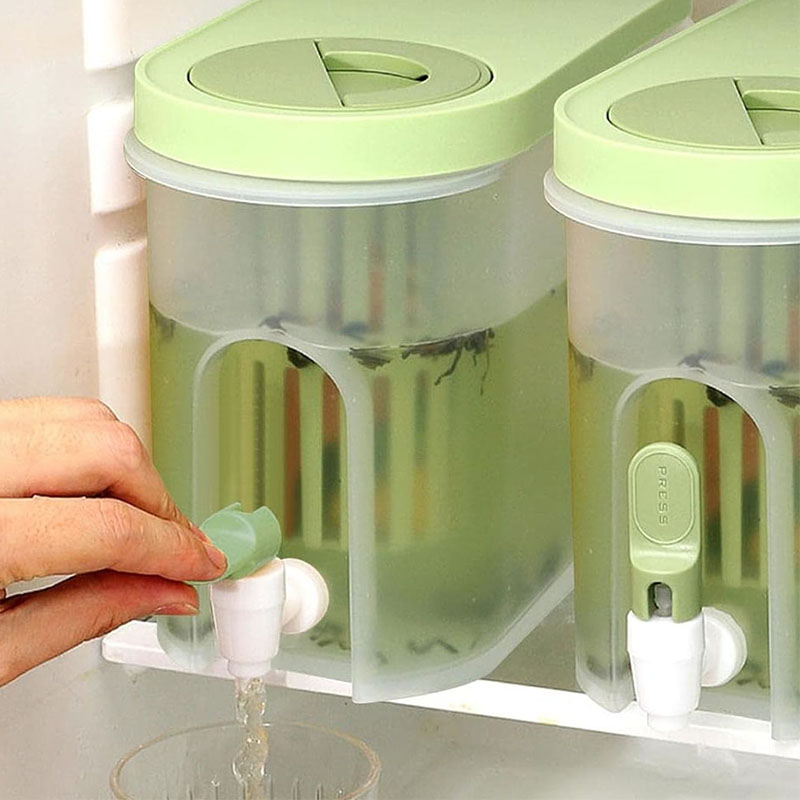 Dispensador de agua para refrigerador.