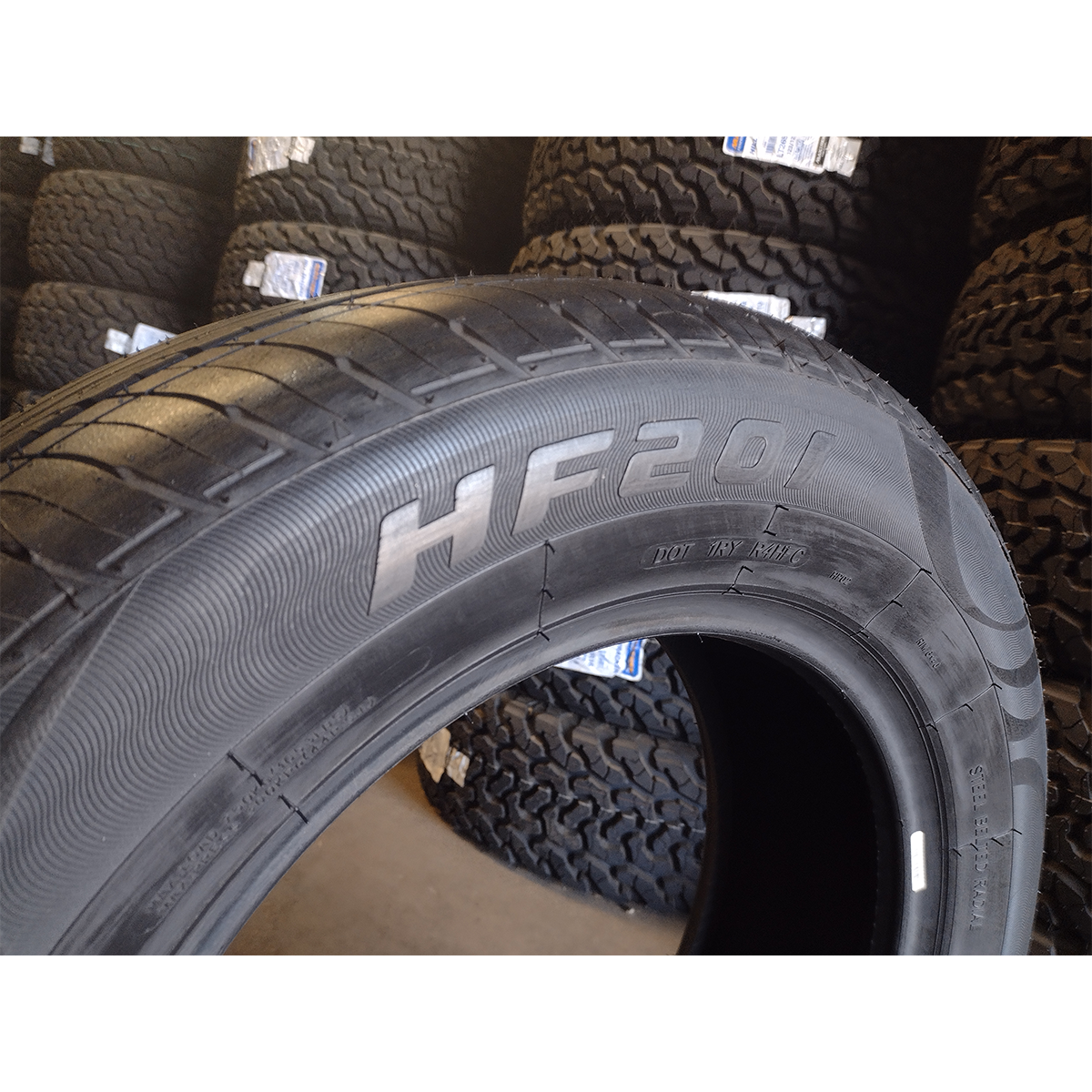 LLANTA 225/60R16 HIFLY HF201 98H.