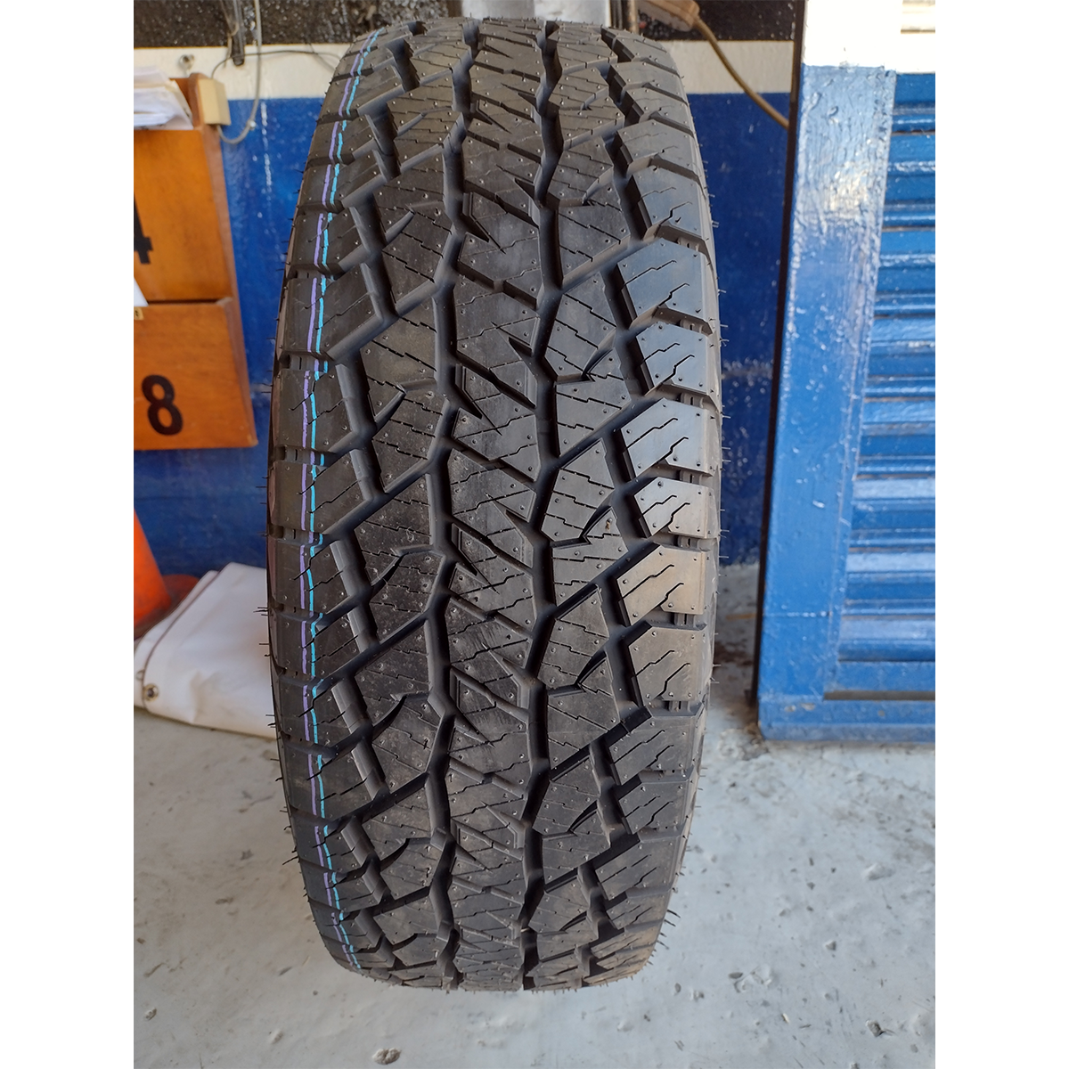 LLANTA 285/75R16 HANKOOK RF11 ALLTERRAIN 10C LT 126/123S.
