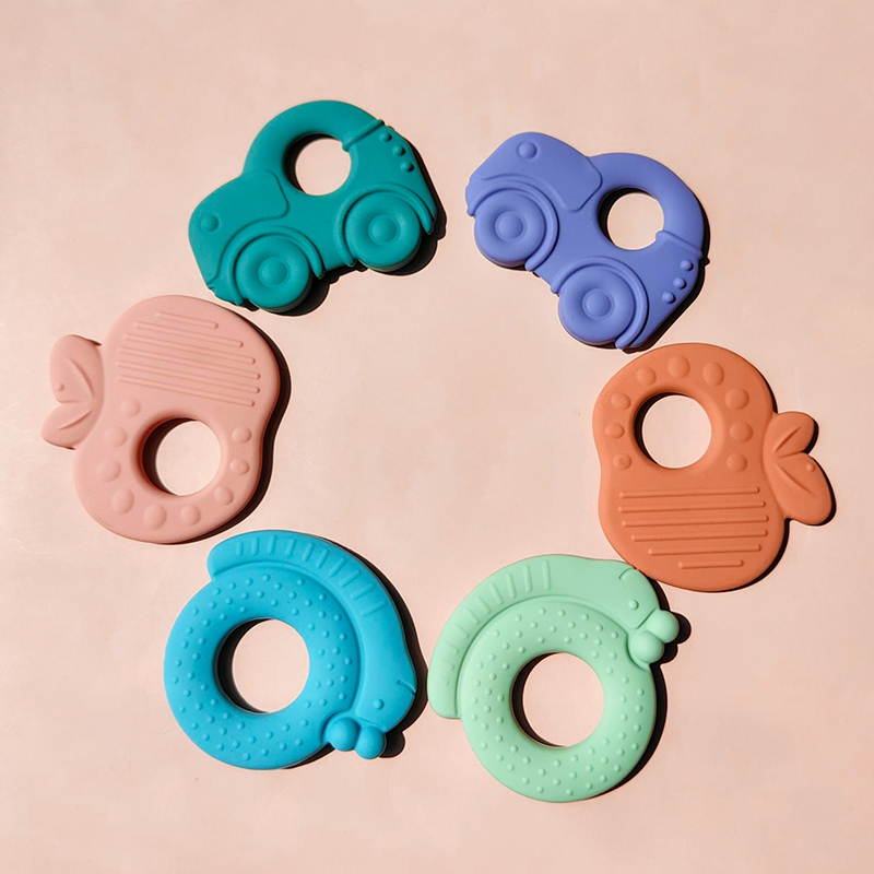 Kit De 5 Mordederas De Silicón Para Bebe En Diversas Formas.