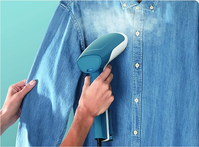 A T-fal Cepillo de vapor Steam First, capacidad de 70 ml, cepillo rápido y versátil ideal para viajes y de uso diario. Azul y blanco, DT6130Q1.