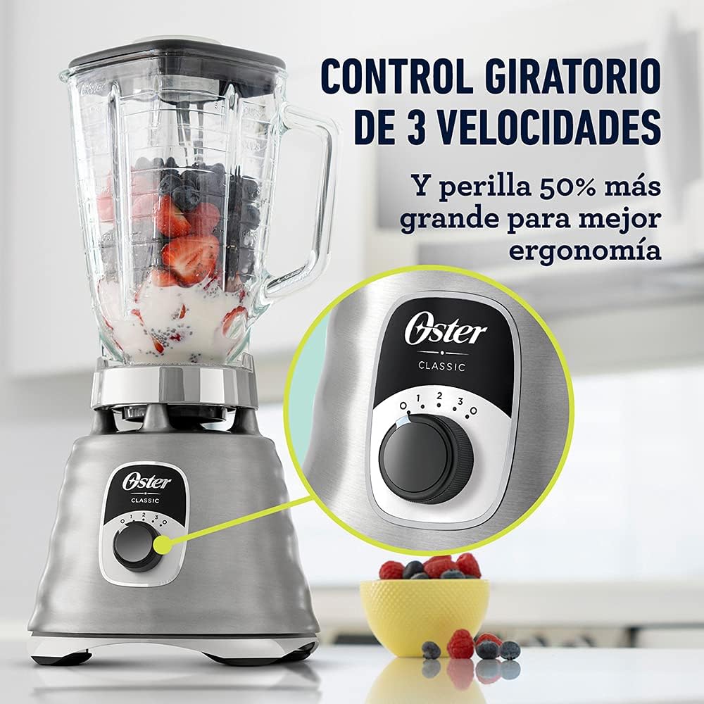 Licuadora clásica cromada 3 velocidades con accesorios oster.