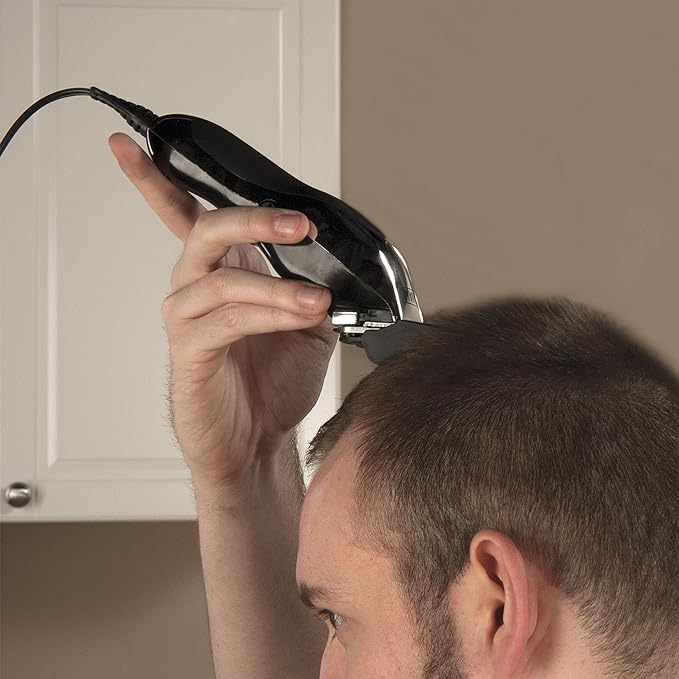 A Wahl - Maquina para cortar cabello -Kit completo de corte de pelo 79524-5201 Chrome Pro de 25 piezas.