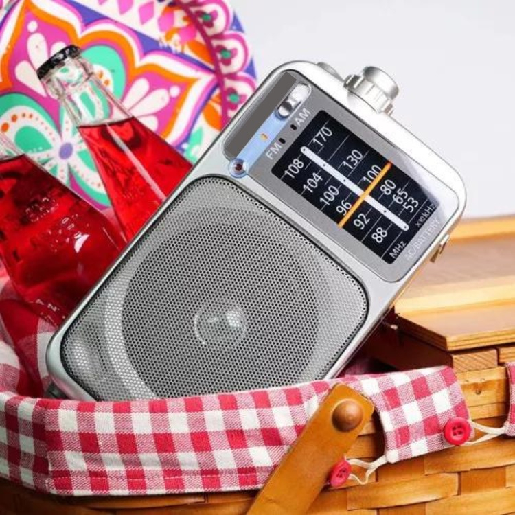 Radio Retro Inalambrico A Baterias Alcance AM FM RX-4 Audiobox.