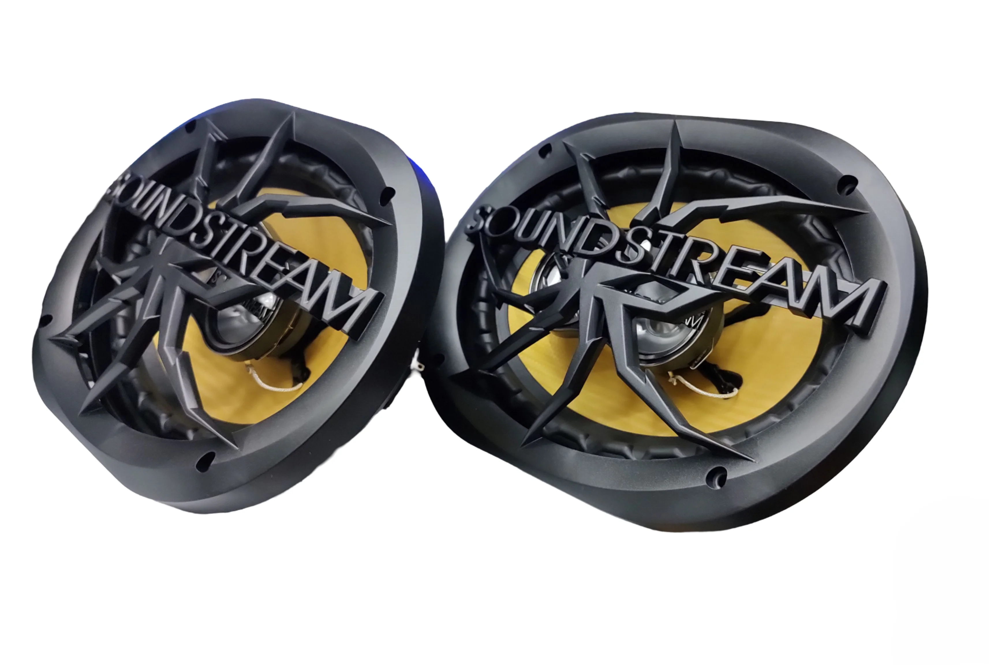 Bocinas Coaxiales SOUNDSTREAM PRO-690 200w Rms 6x9 Pulgadas 4 Ohms 2 Vías Cono Fibra de Carbono IMPP.