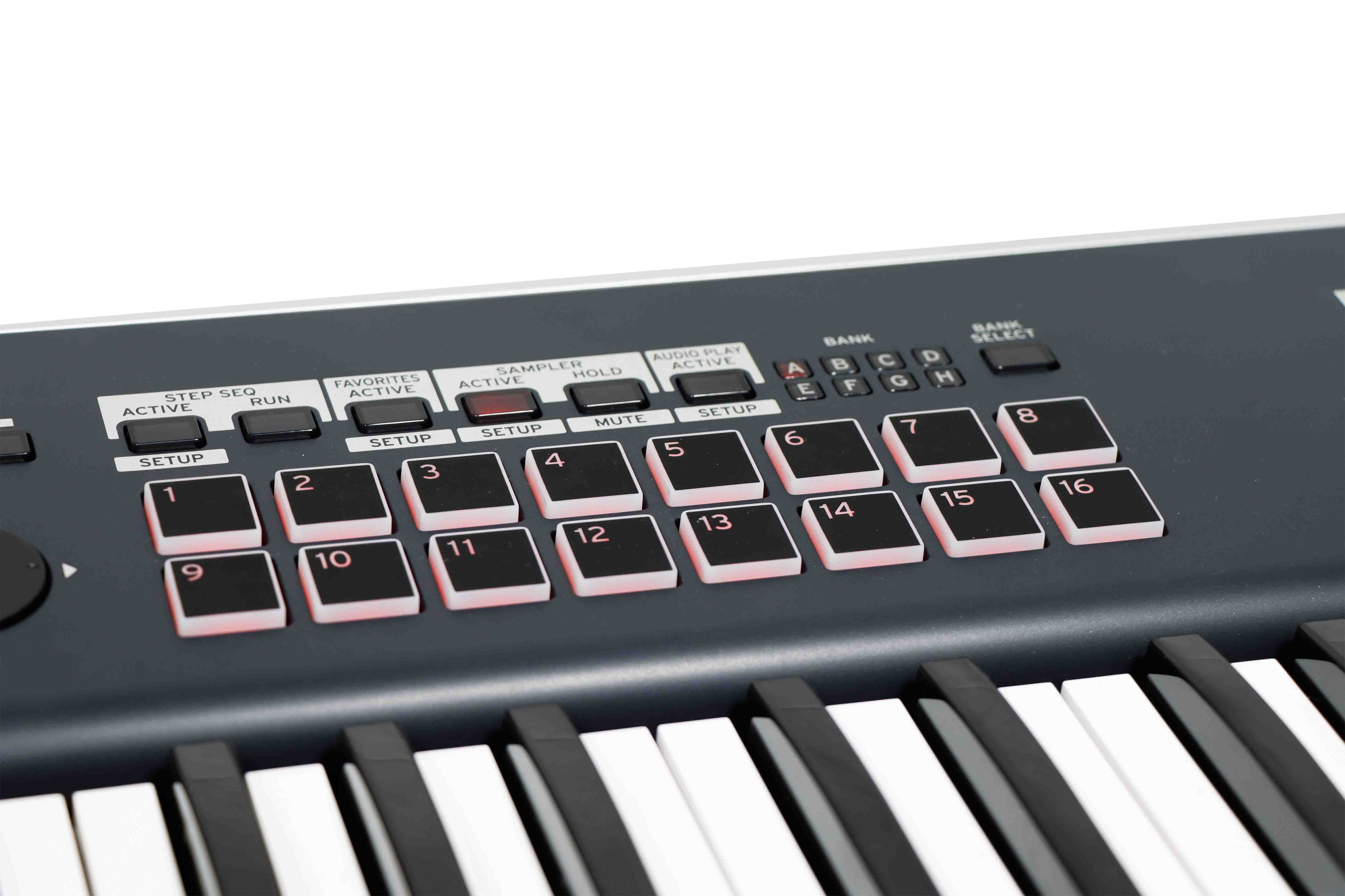 Teclado Korg Kross 2-61 Workstation.