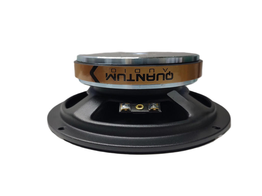 Set de Medios Quantum PRO6K4MT 250w RMS  6.5 Pulgadas 4 Ohms.
