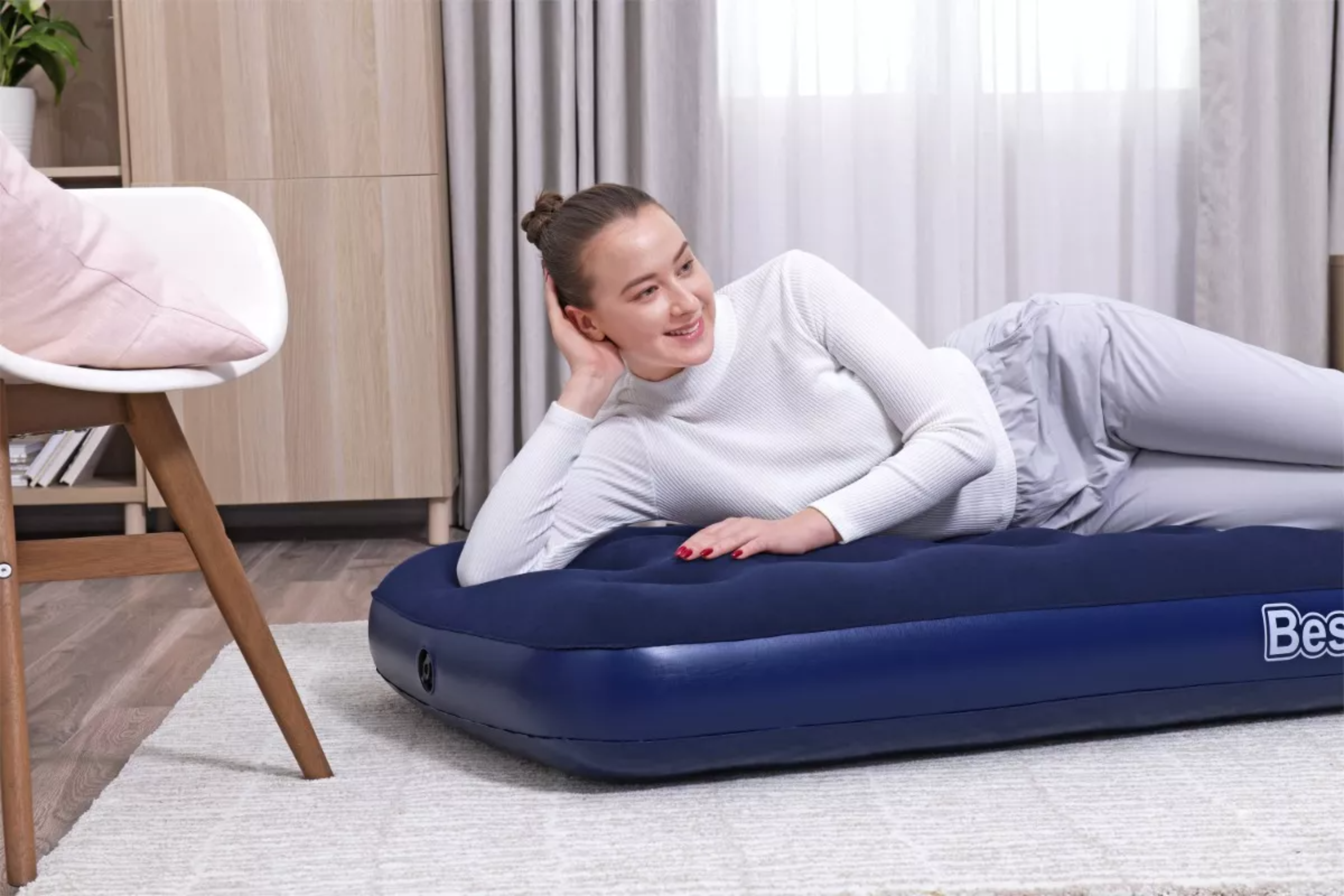 Colchón inflable Bestway 67000 color azul hasta 150kg de 76cm x 185cm x 22cm.