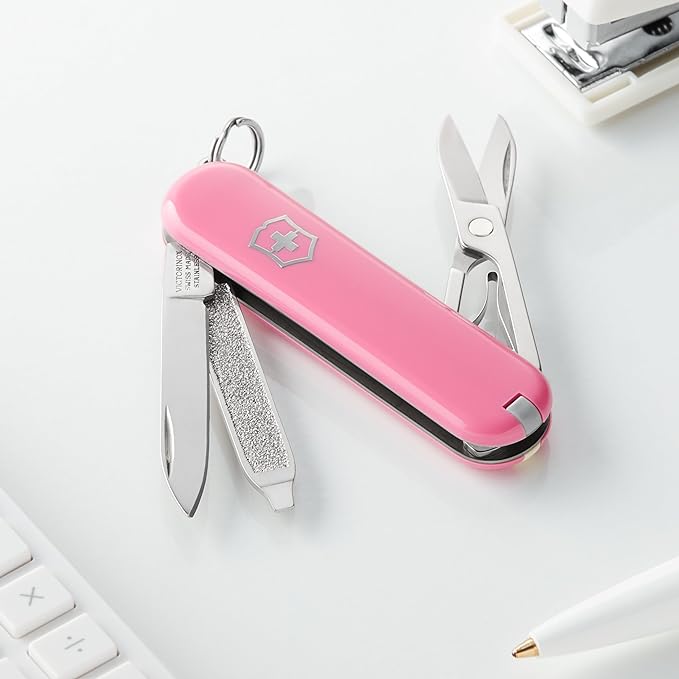 Victorinox Navaja, Classic, color Rosa Transparente, 58 mm, 7 Usos.