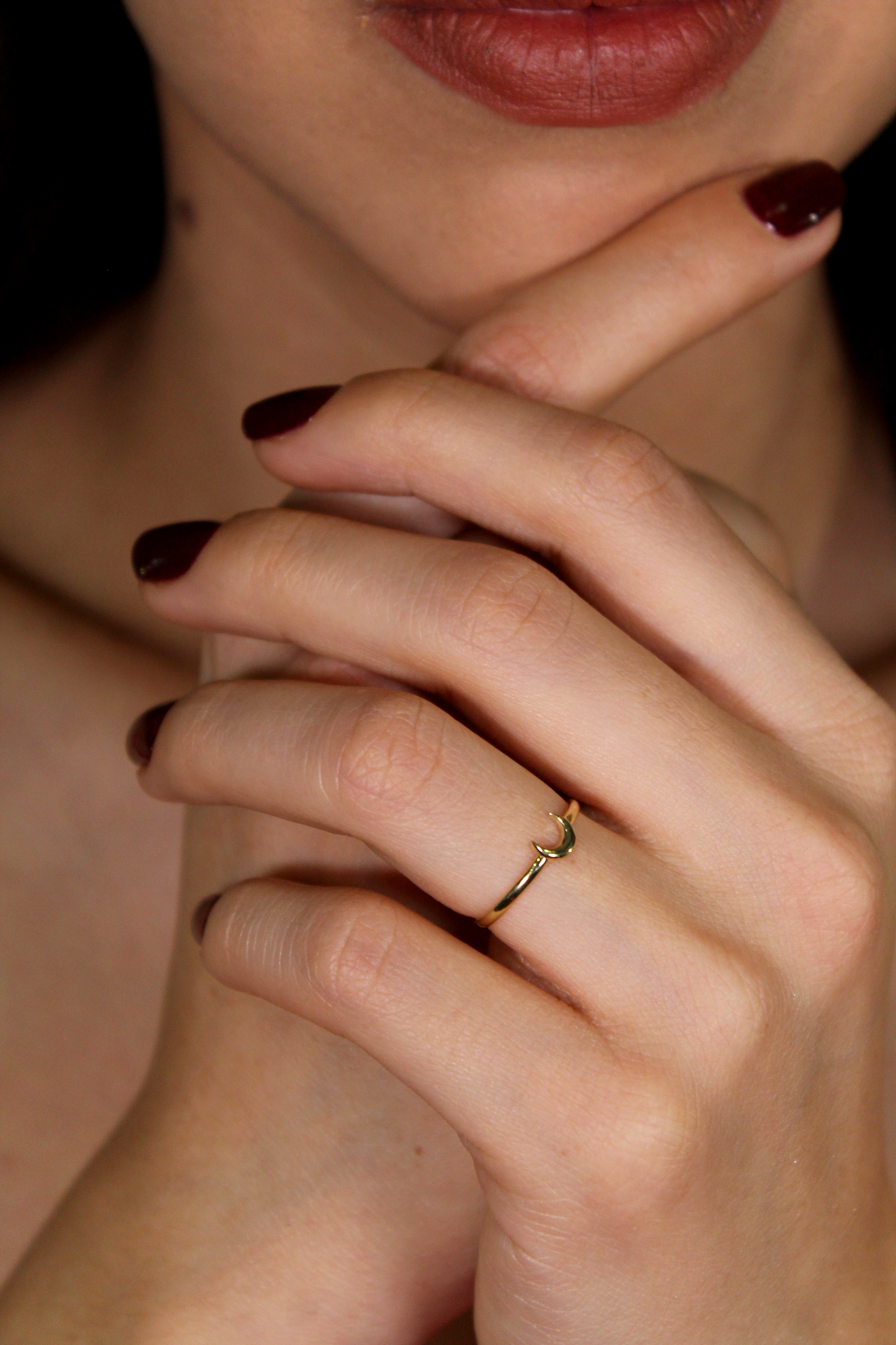 Anillo Luna Oro 10K Mujer.