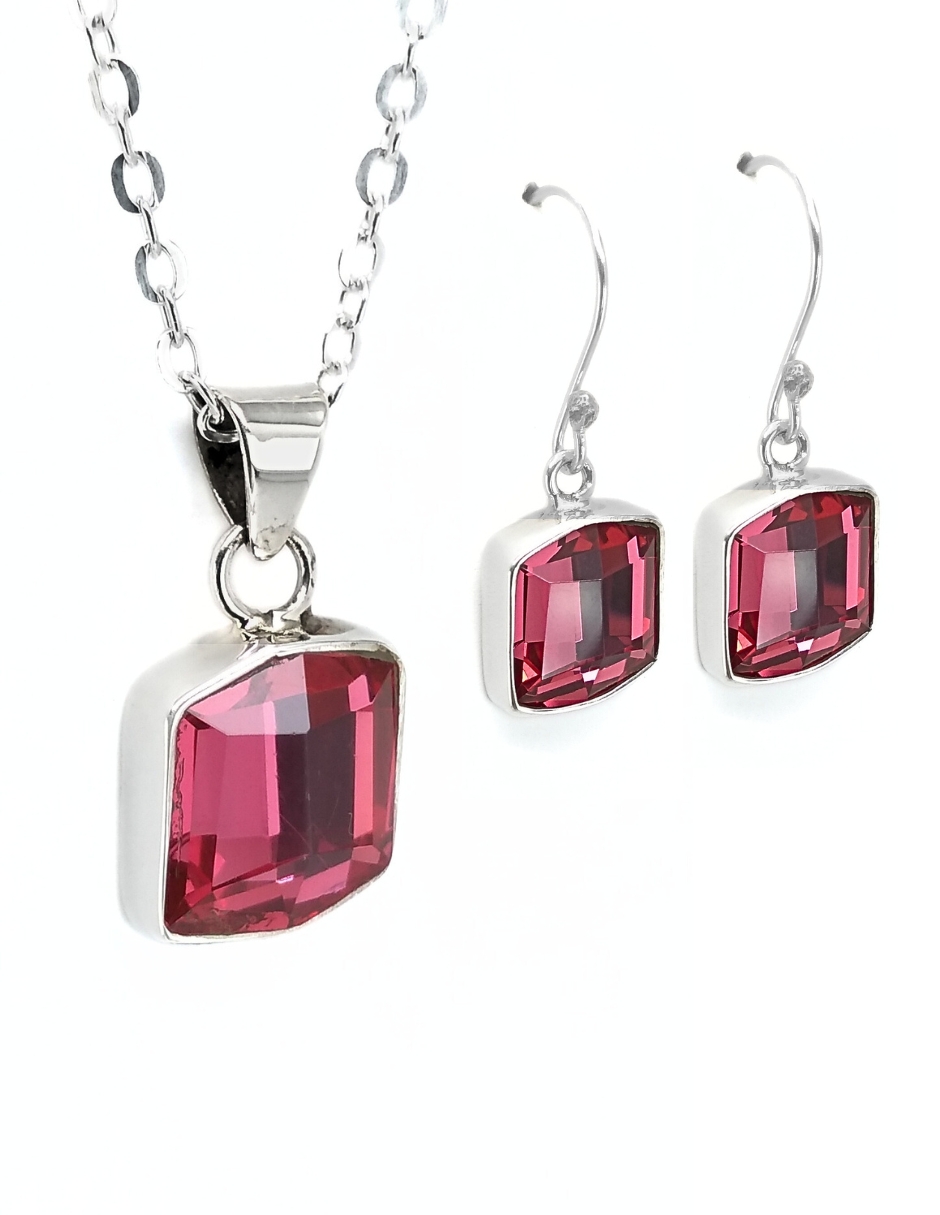 Collar y aretes color Rosa Zvezda de plata .925 corte Fancy.