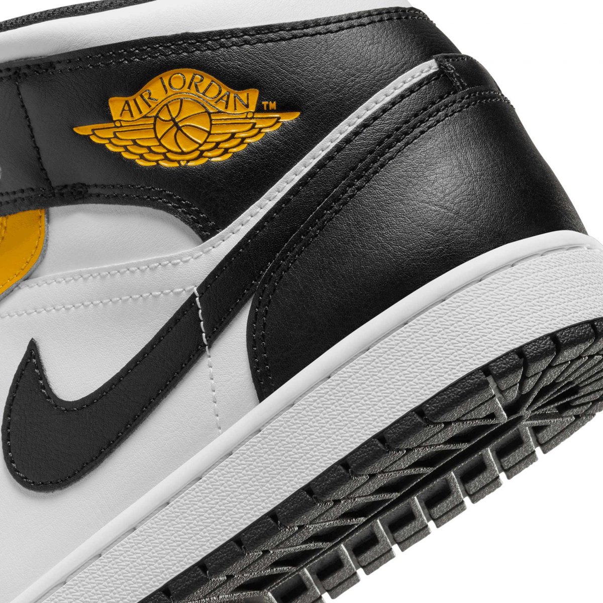 Tenis Nike Air Jordan 1 Mid DQ8426-701
