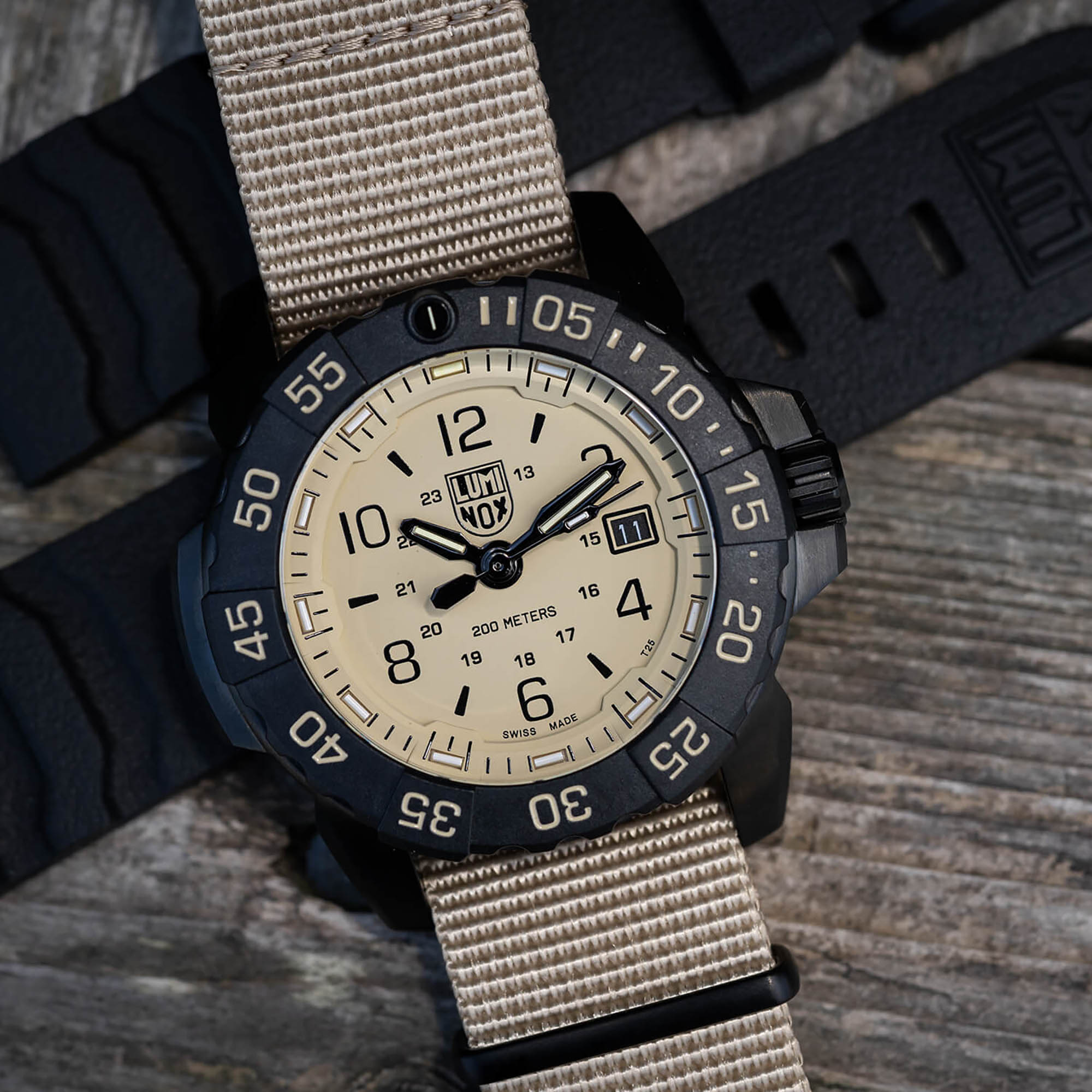 Set Reloj y Correa Luminox para Hombre XS.3251.CBNSF.S Negro .