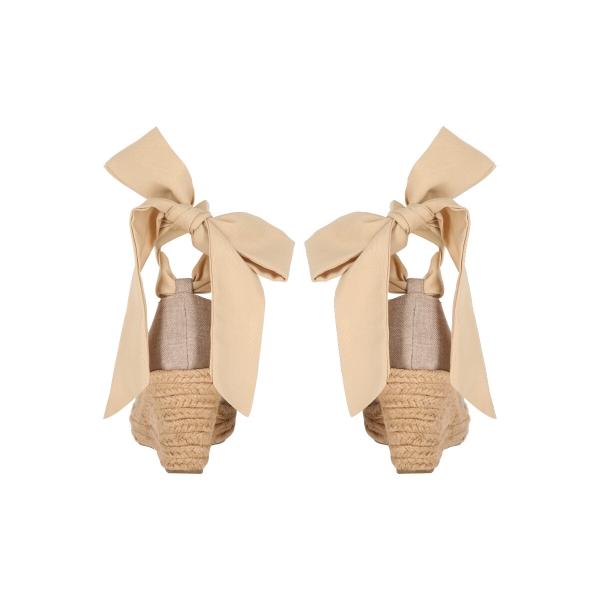 Alpargata Cerrada De Plataforma Con Yute Y Listón Para Mujer Color Beige