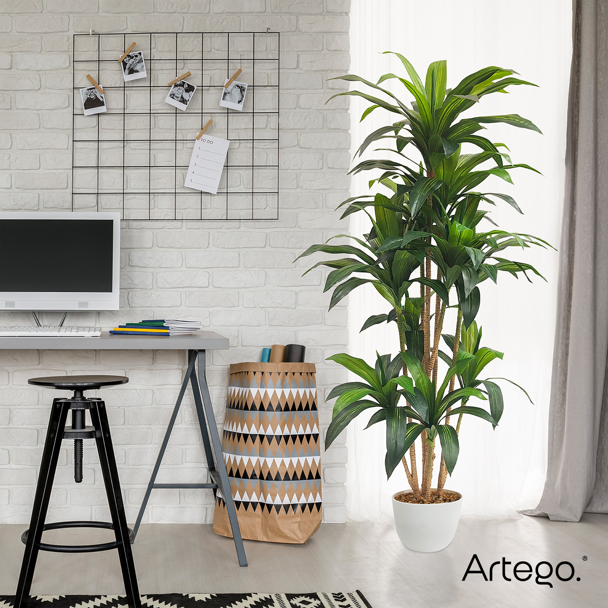 Planta artificial decorativa moderna con maceta Dracaena Palo de Brasil grande de 170cm de alto Artego para hogar sala comercio oficina.