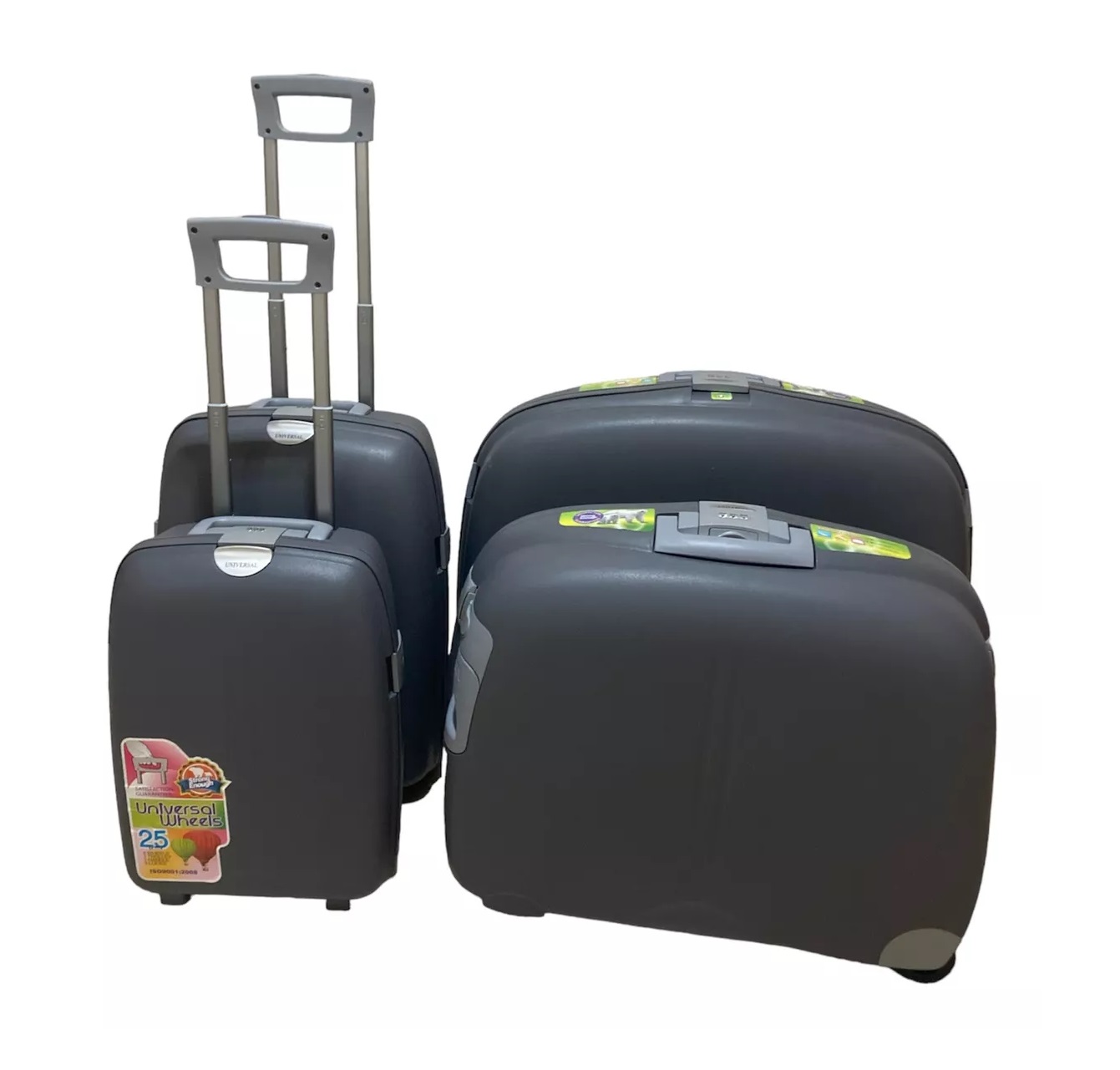 Set de 4 Maletas de Viaje Material Irrompible Gris.