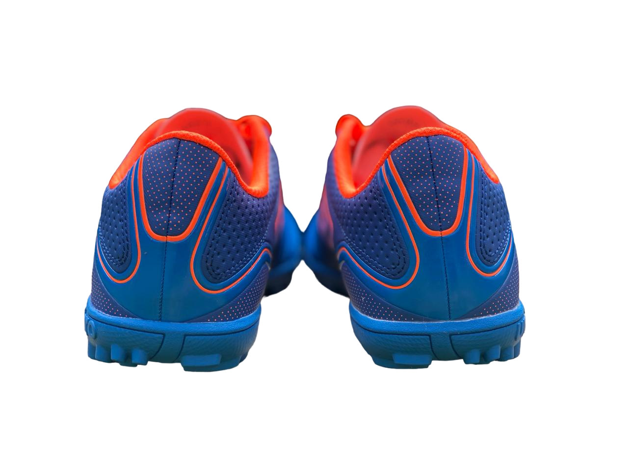 Tenis Umbro Classico XII TF Azul Multitaco Calzado Fútbol Rápido.