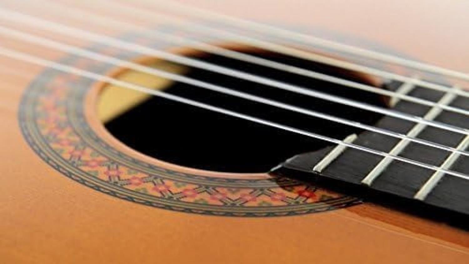 Yamaha  C40 Guitarra ClásicaCuerdas de Nylon Natural (Remate).